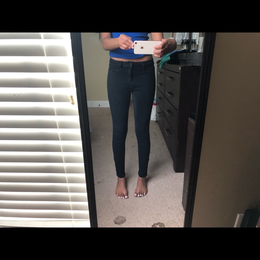 black skinny jeans